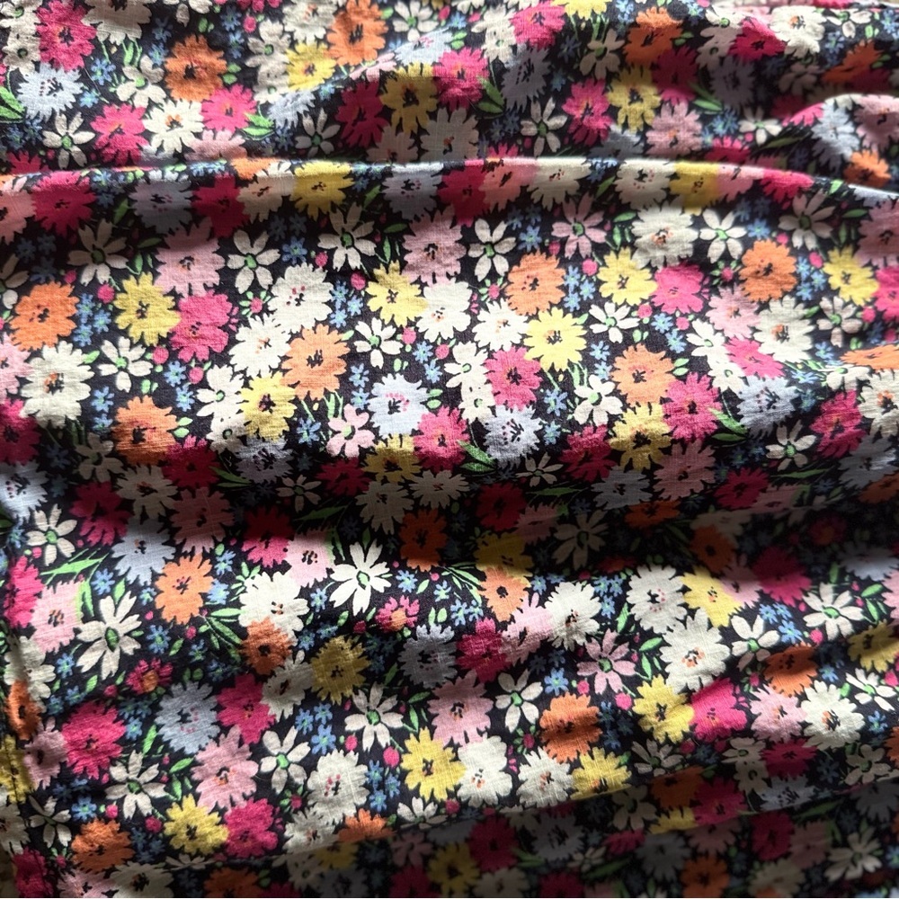 GAP Girl's Floral Smocked Dress - Size XS ⭐🌸 - Picture 6 of 9